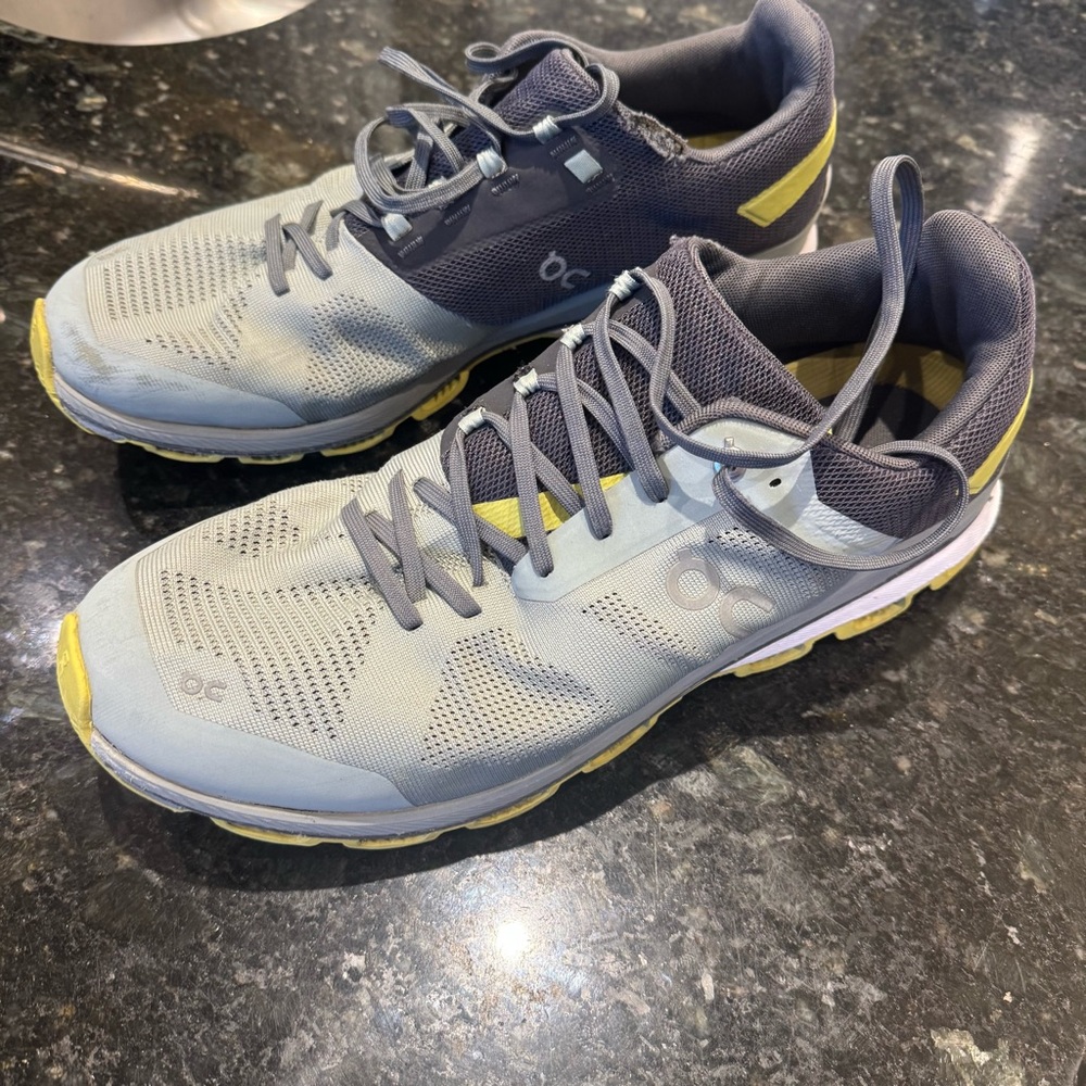 On Running Men's Athletic Shoes in Gray and Yellow